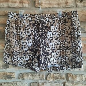 Banana Republic Heritage Shorts Women’s Sz 14 Black Animal Print 100% Cotton